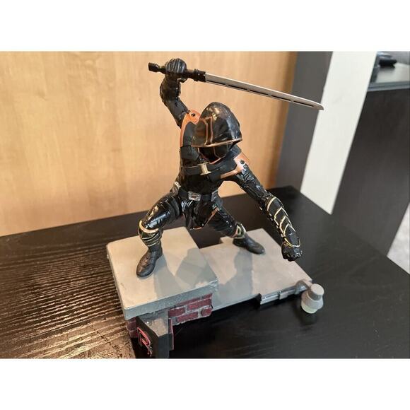 Avengers: Endgame Marvel Movie Gallery Diorama Ronin Exclusive 9 Inch Diamond - Picture 2 of 5